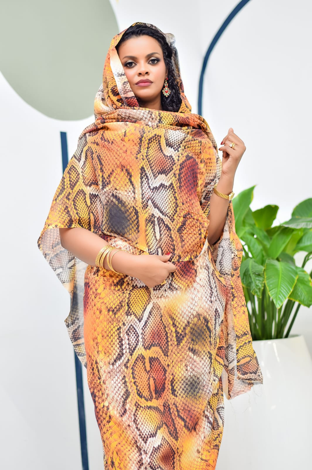 Enchanting Snake Print Thoub